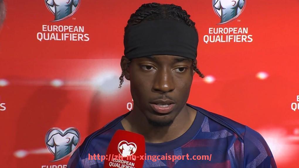 杏彩体育-德甲球队训练时间安排与球员体能管理