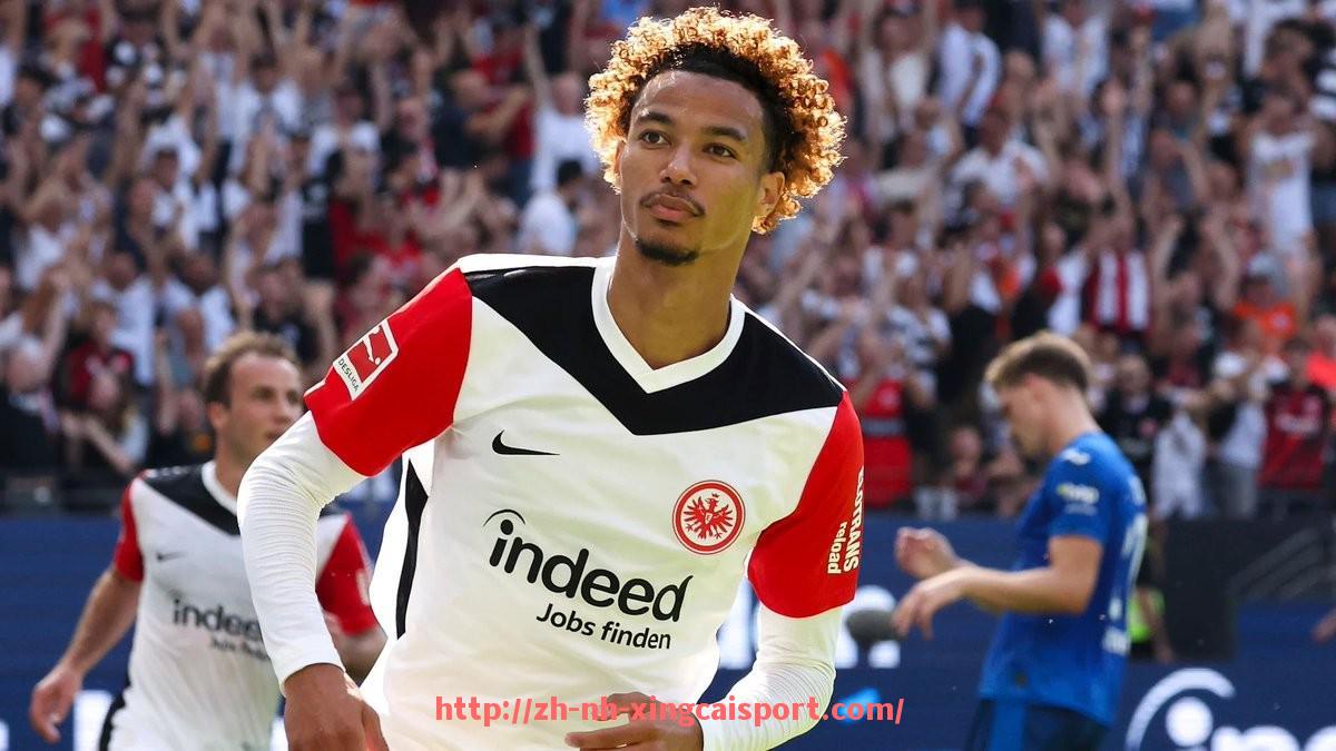 杏彩体育-米兰球队夺得意甲冠军的历史回顾与影响力